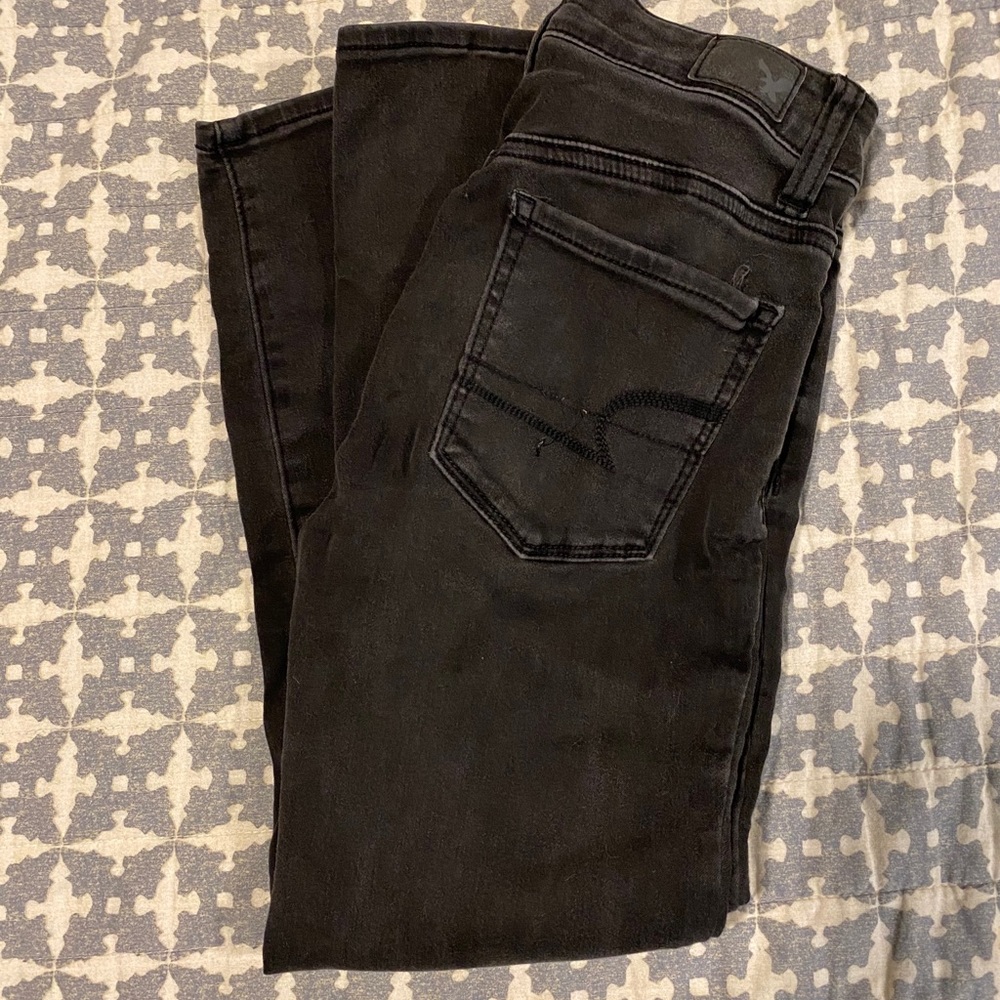 Black capris